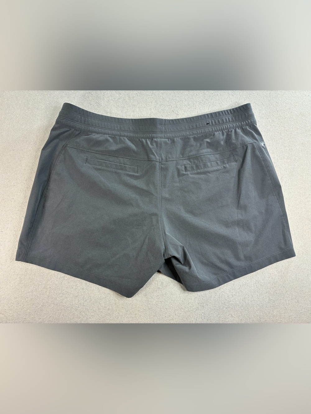 Kuhl Women’s XL Gray Stretch Hiking Shorts Zip Pockets Outdoor Athletic - Picture 3 of 9